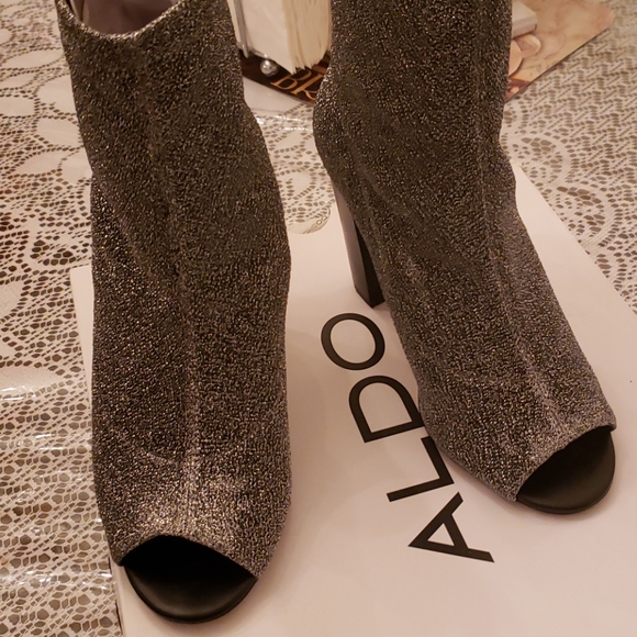 Aldo ankle boots, worn one time. - Picture 5 of 6